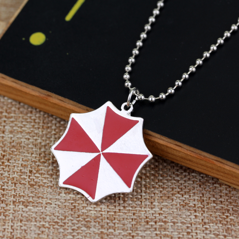 Colar com Pingente de Guarda-C - Vintage Fashion Enthusiasts avaliação e preço